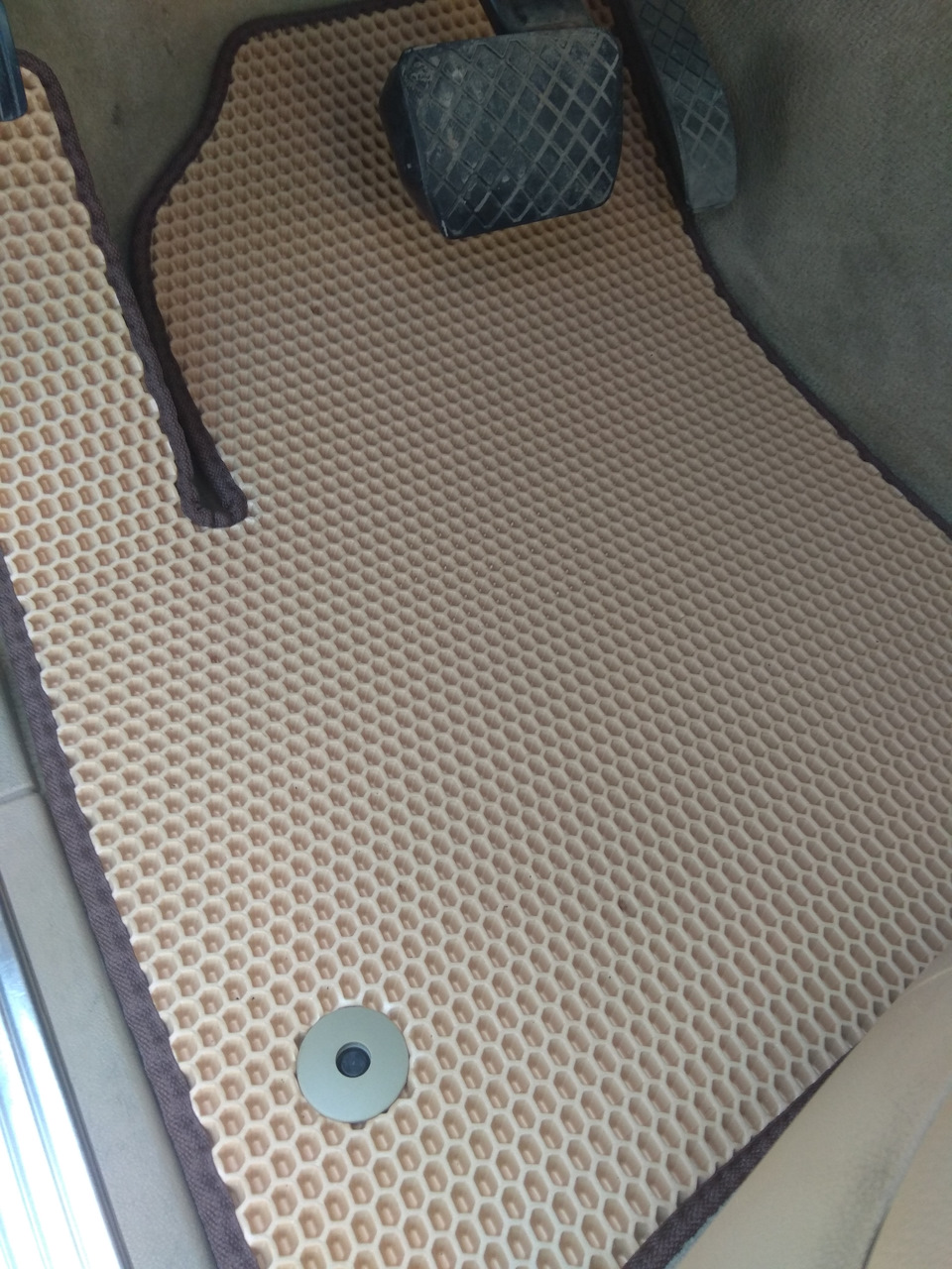 Azev R16 — Volkswagen Passat B3, 1,8 л, 1991 года | колёсные диски | DRIVE2