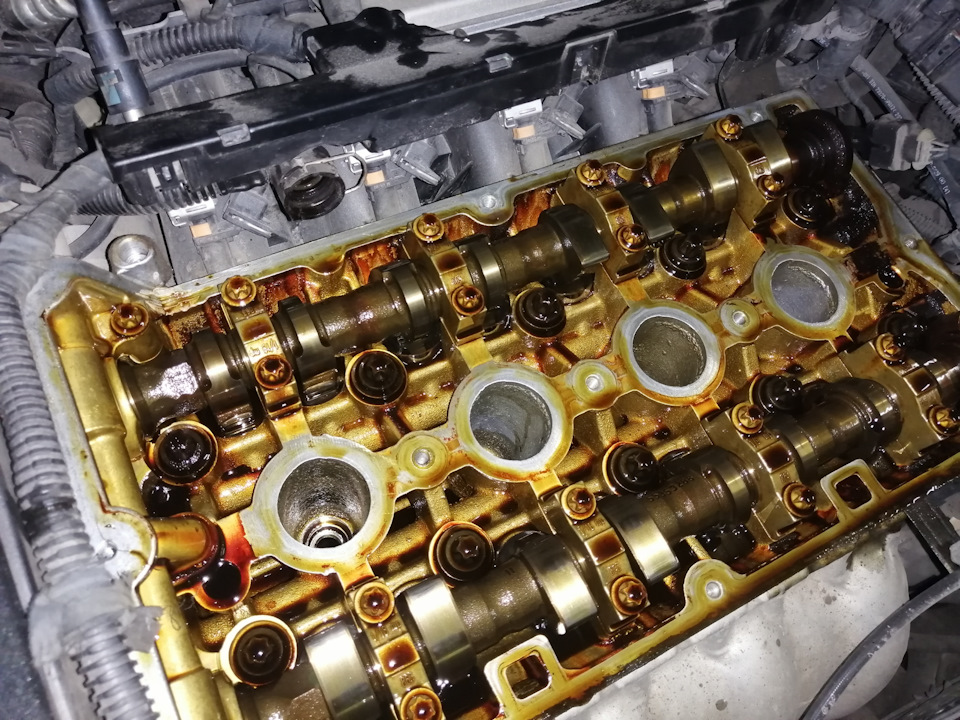 Замена прокладки крышки клапанов — Opel Astra H, 1,8 л, 2008 года ...