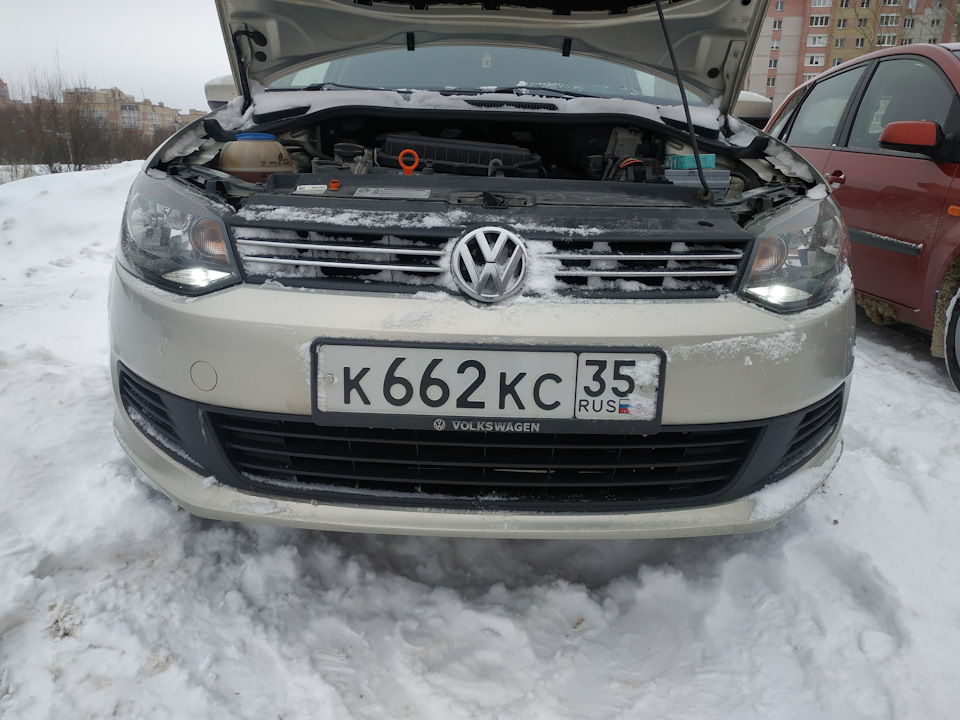 Габариты PHILIPS(LED). — Volkswagen Polo Sedan, 1,6 л, 2012 года ...