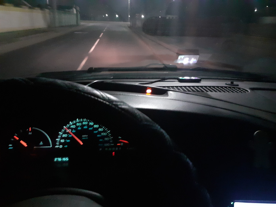 Проектор на лобовое стекло — Dodge Caravan III, 2,4 л, 1998 года ...