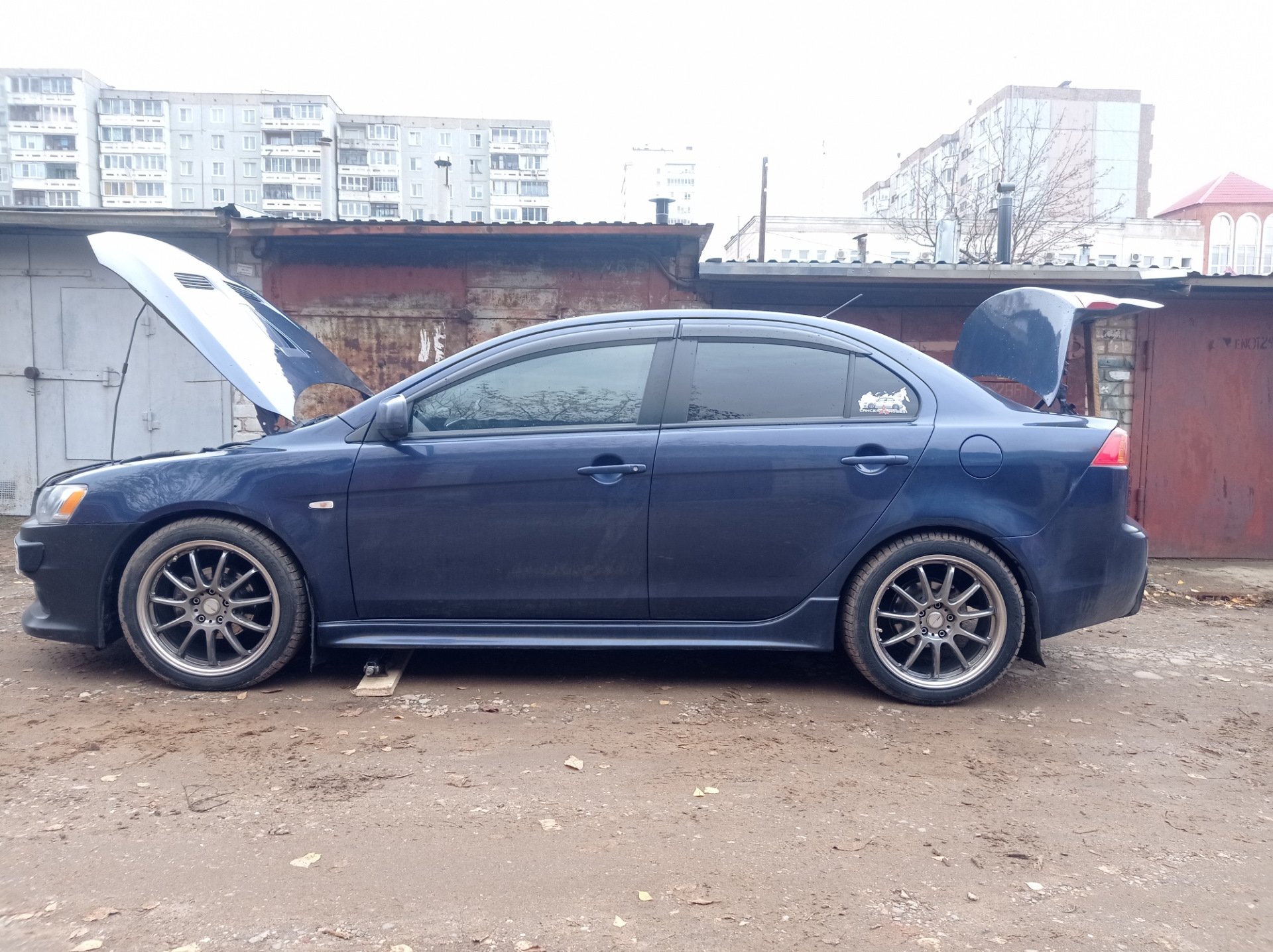Передние амортизаторы каяба 150 — Mitsubishi Lancer X, 2,4 л, 2008 года ...