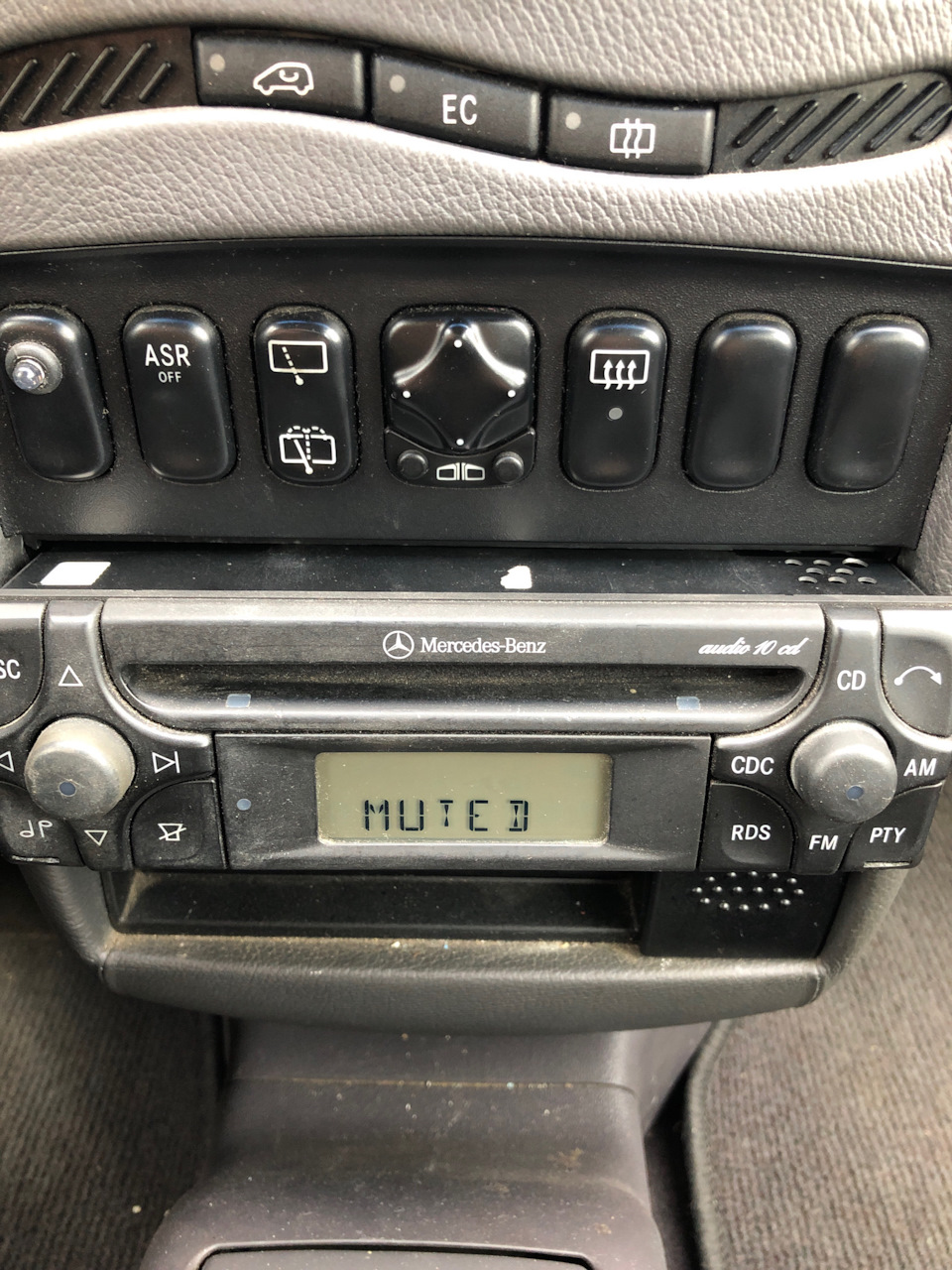 Mercedes-Benz Audio 10 CD — Mercedes-Benz A-Class (W168), 1,9 л, 2000 года  | автозвук | DRIVE2