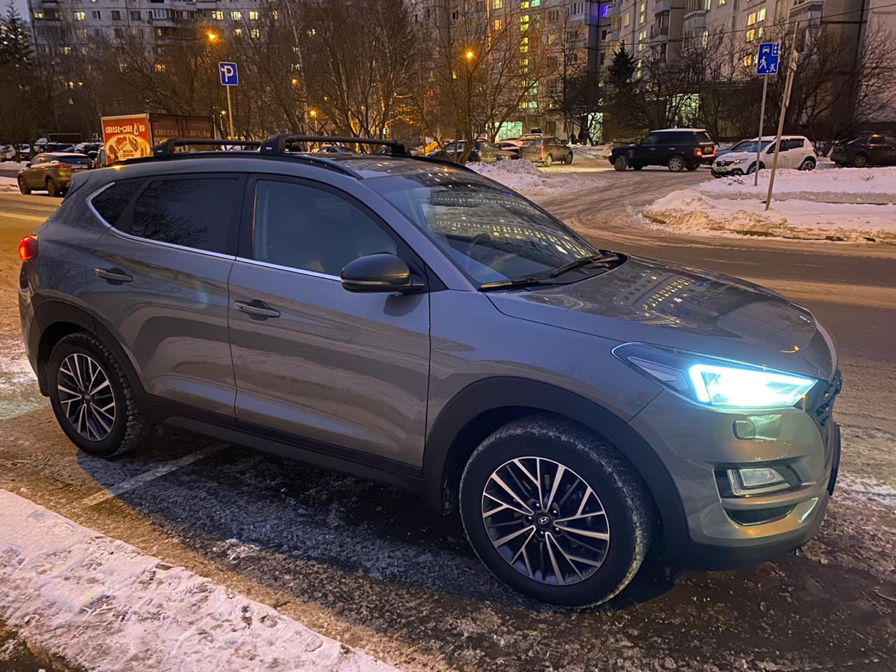 Хендай туксон драйв. Hyundai Tucson TL мокрый асфальт. Tucson TL белый матовый.