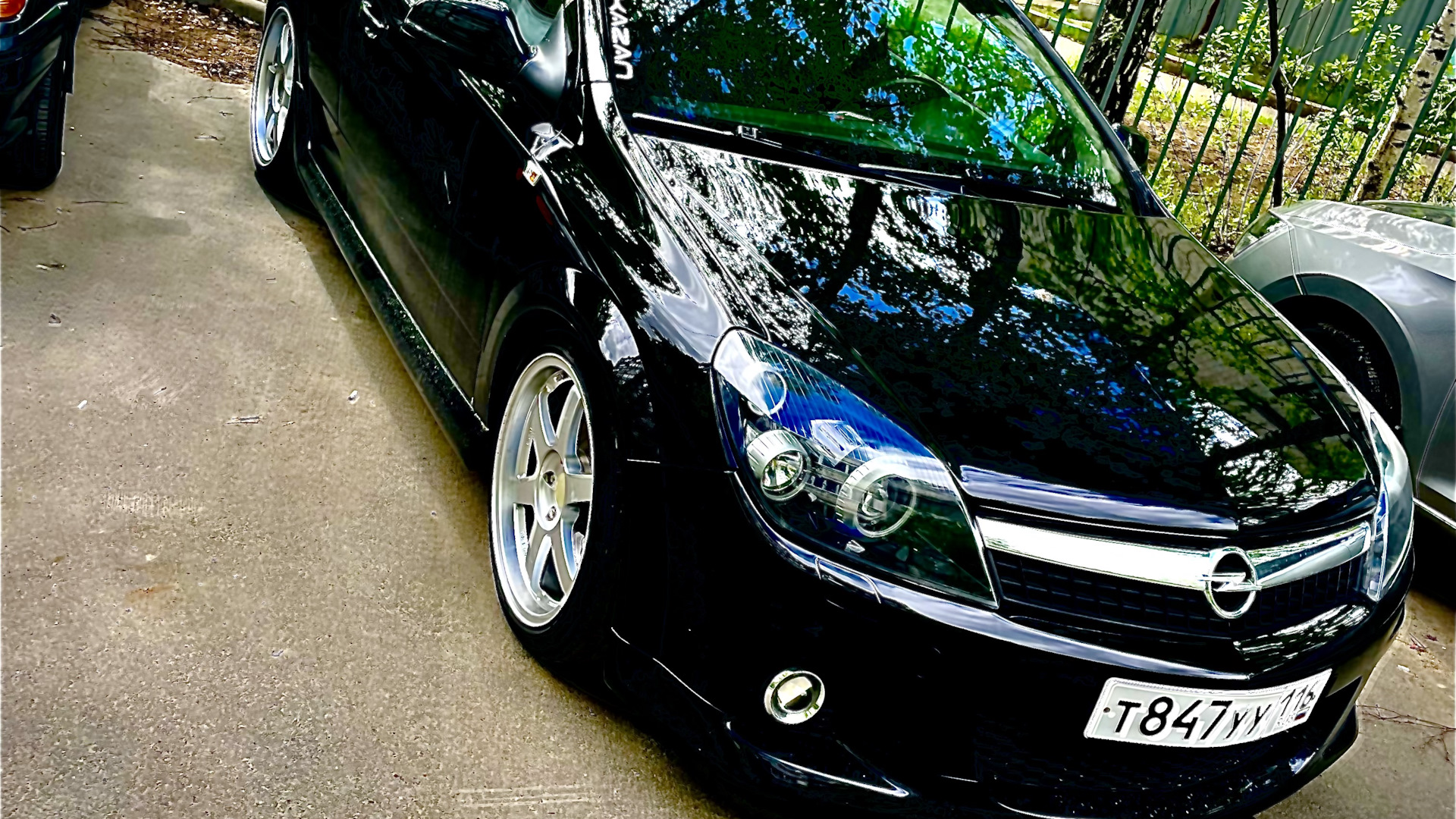 Opel Astra H GTC 1.6 бензиновый 2011 | Devil Eyes на DRIVE2