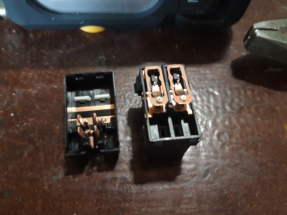 Кнопка стеклоподъемника — Hyundai Santa Fe (2G), 2,2 л, 2011 года ...