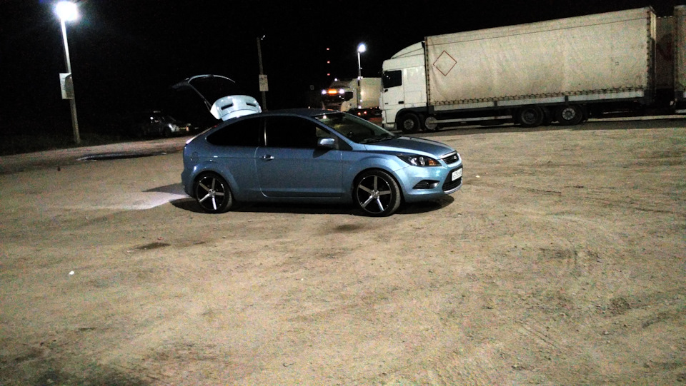 Тепловой экран тормозных трубок — Ford Focus Hatchback II, 1,6 л, 2008 ...