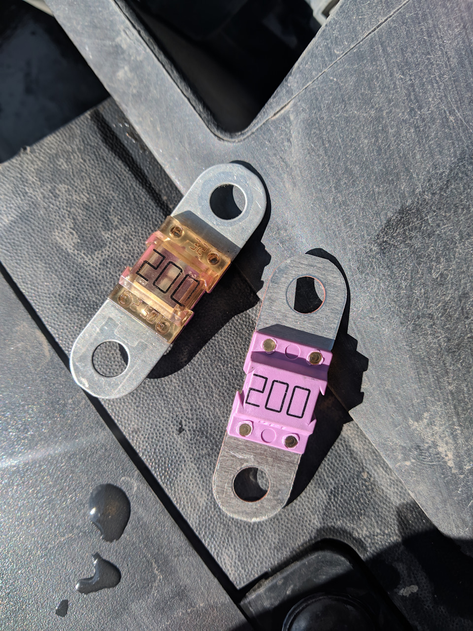 Что будет если переполюсовать аккумулятор — SEAT Altea, 1,6 л, 2007 ...