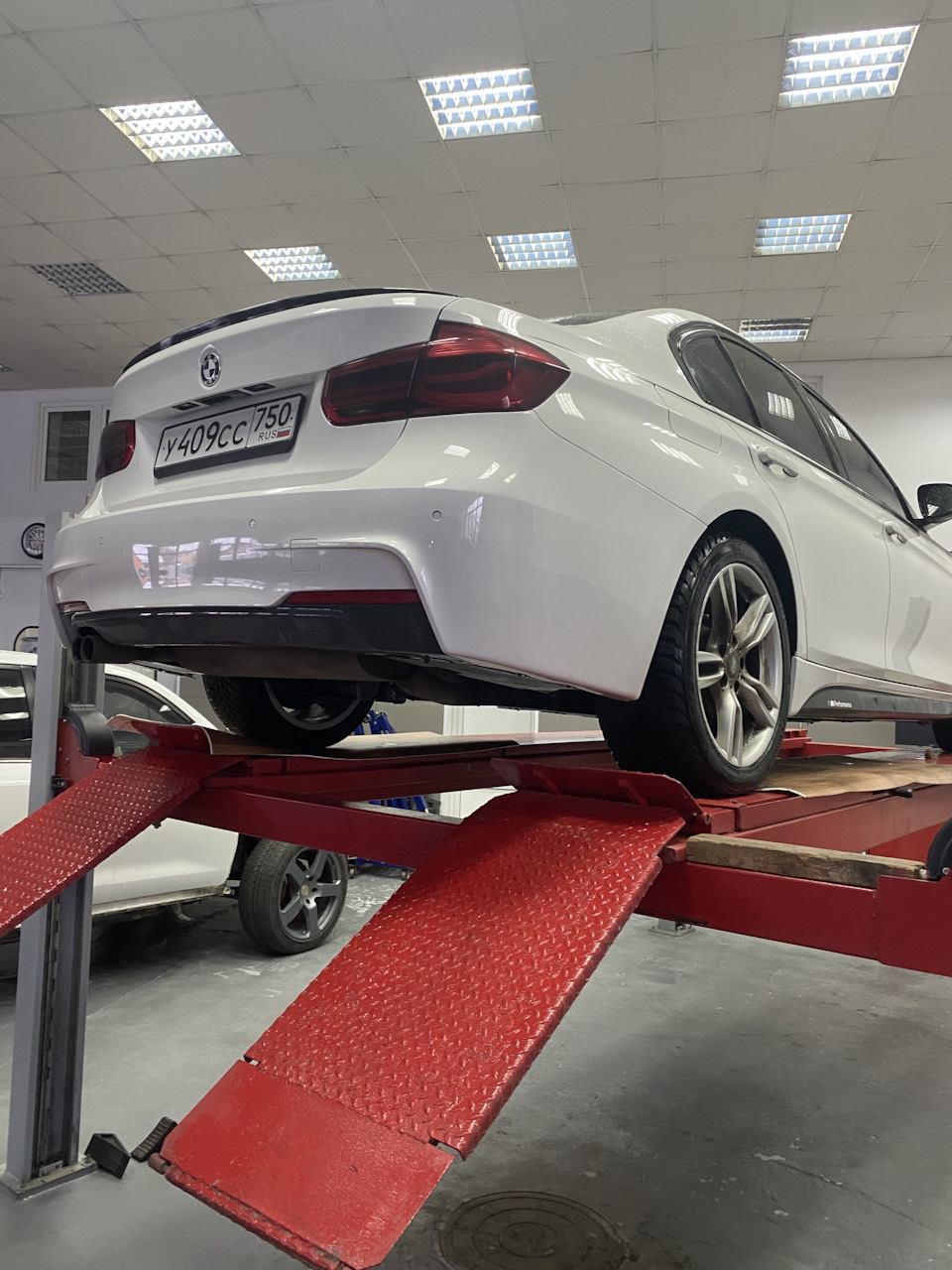 Сайлентблоки на f30 — BMW 3 series (F30), 2 л, 2017 года | визит на ...