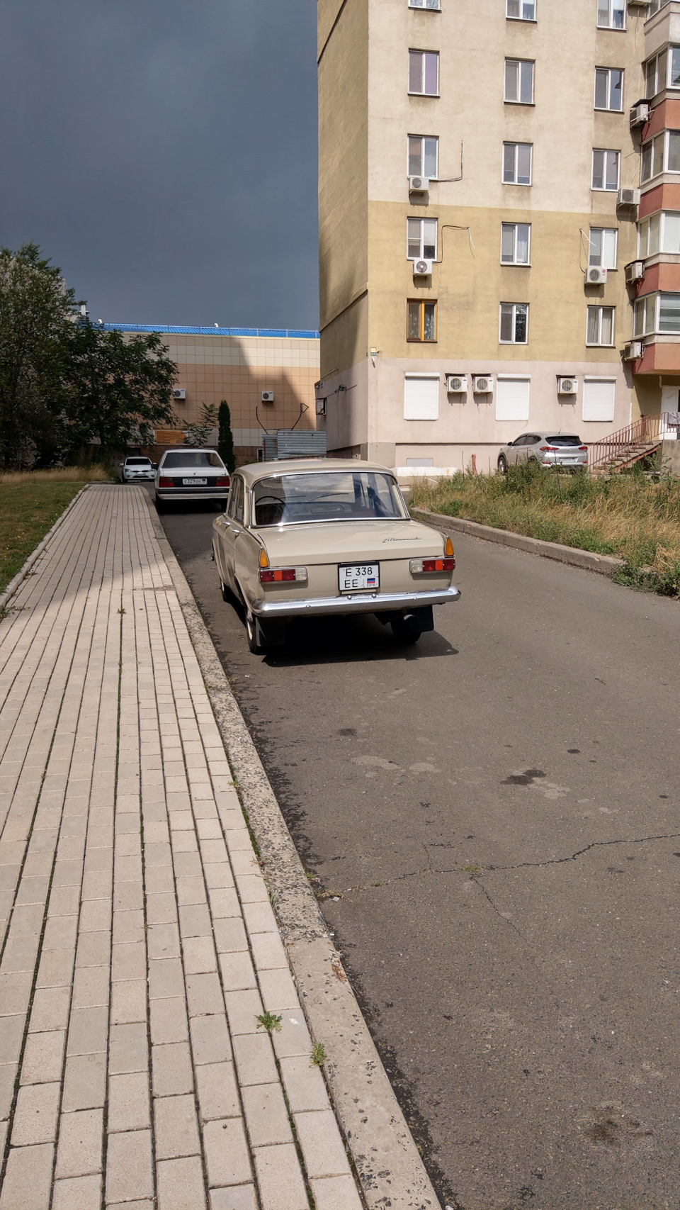 Год, которого нет, в городе, которого больше нет — Москвич 408, 1,4 л, 1972  года | просто так | DRIVE2