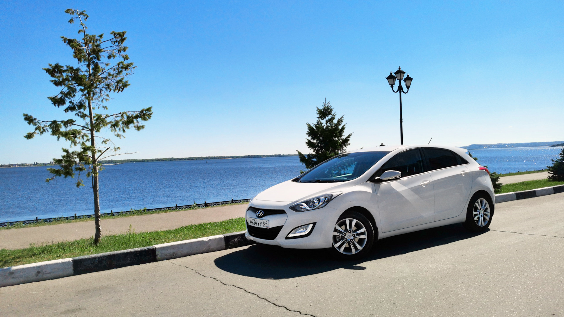 Hyundai i30 (2G) 1.6 бензиновый 2014 | RelaxBox Белый заяц🐇 на DRIVE2