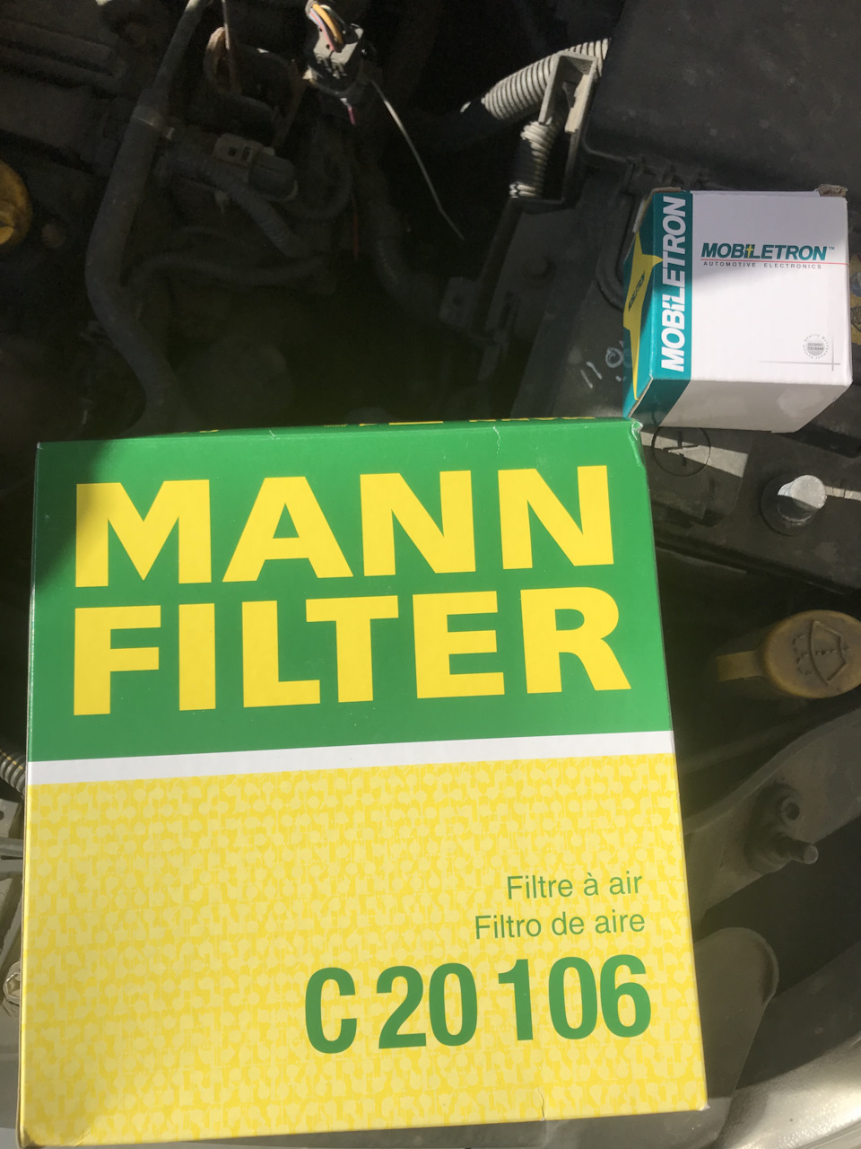 Замена фильтра и датчика распредвала — Opel Corsa D, 1,2 л, 2008 года