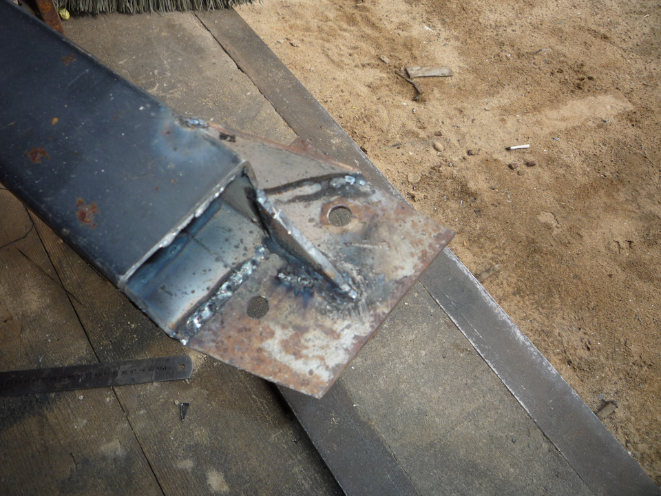 уголки усиления на разрыв работают от основного болта М10 — Ford S-Max (1G)