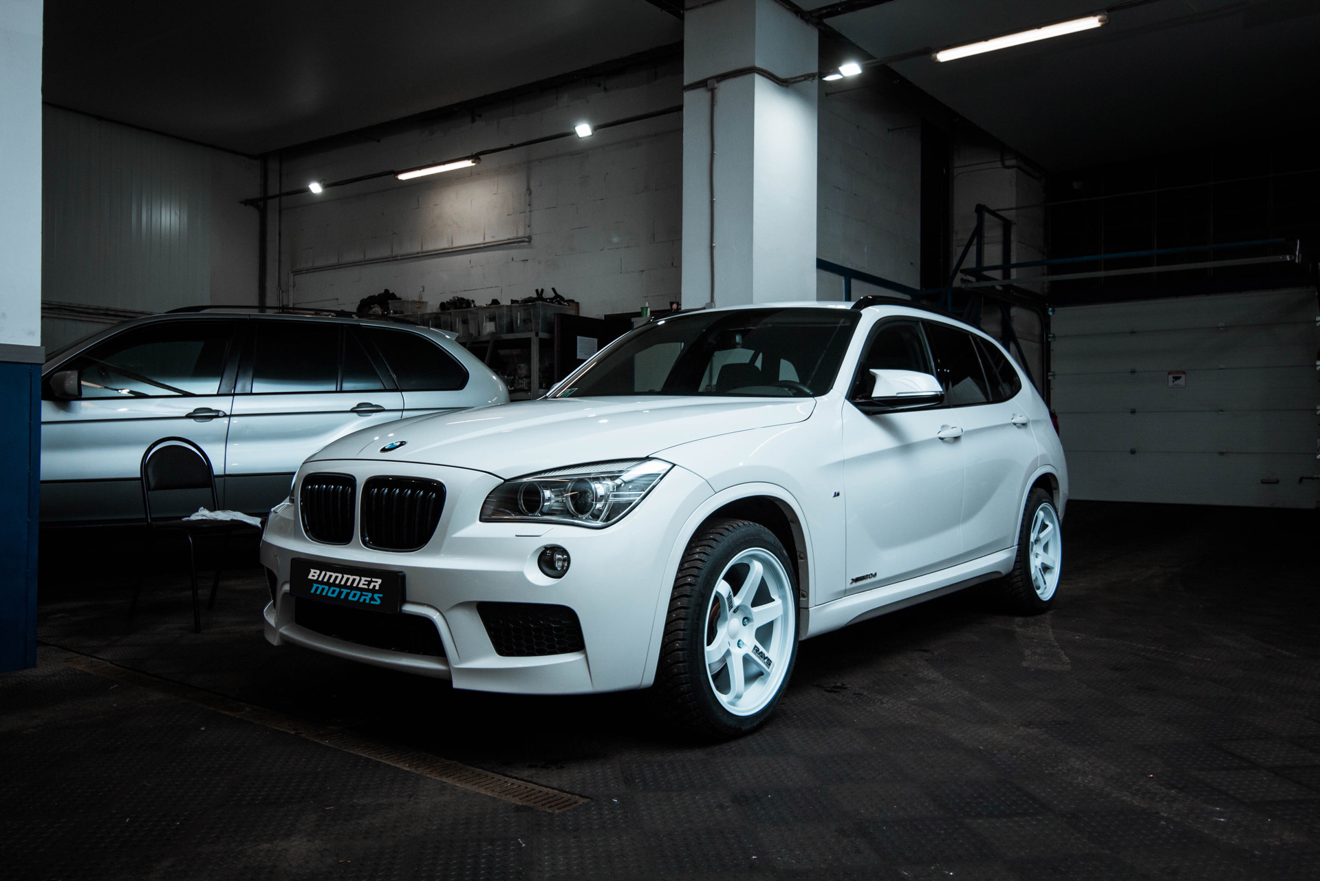 Bmw x1 e84. BMW x1 e84 дорестайлинг. BMW x1 обвес. BMW x1 e84 Hamann.