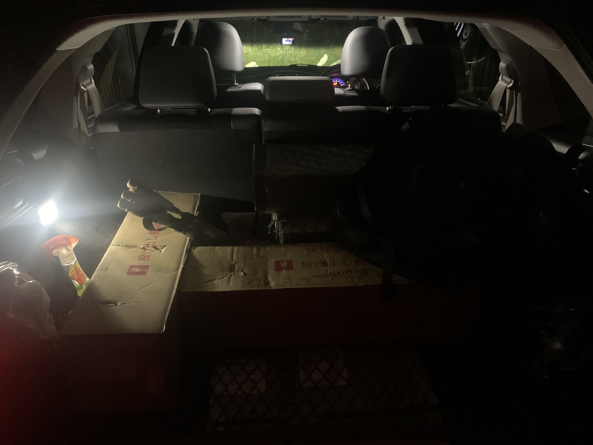 Лампочки в салоне — Toyota E160, 1,5 л, 2014 года | аксессуары | DRIVE2