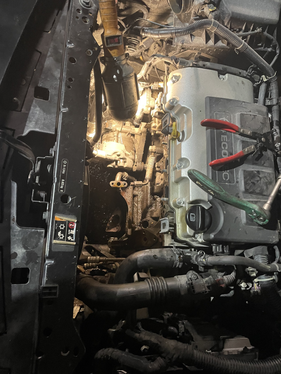 Замена прокладок теплообменника — Opel Astra J GTC, 1,4 л, 2013 года ...