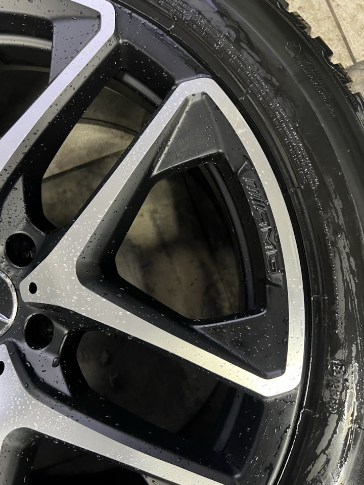 Шины зимние шипованные Michelin 285/45 R21, литые диски Mercedes 9 ...