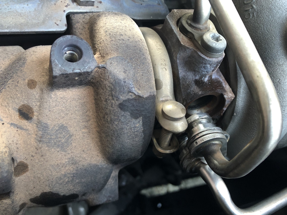 Замена уплотнительных резинок охлаждения турбины — Volkswagen Golf Mk6 ...