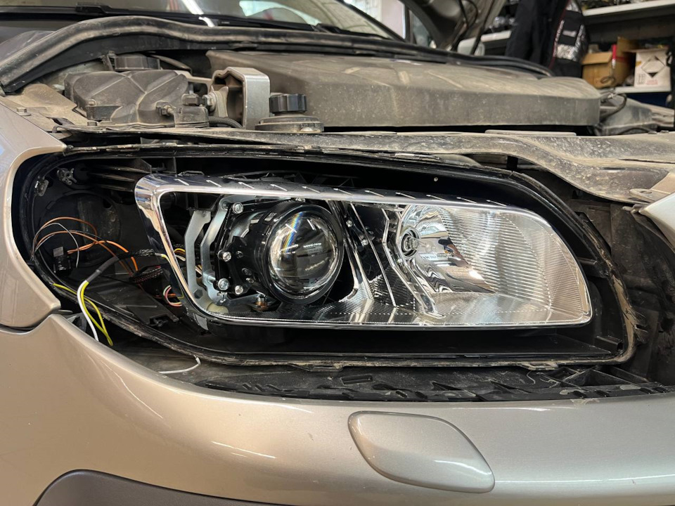 В процессе работы — Volvo XC70 III