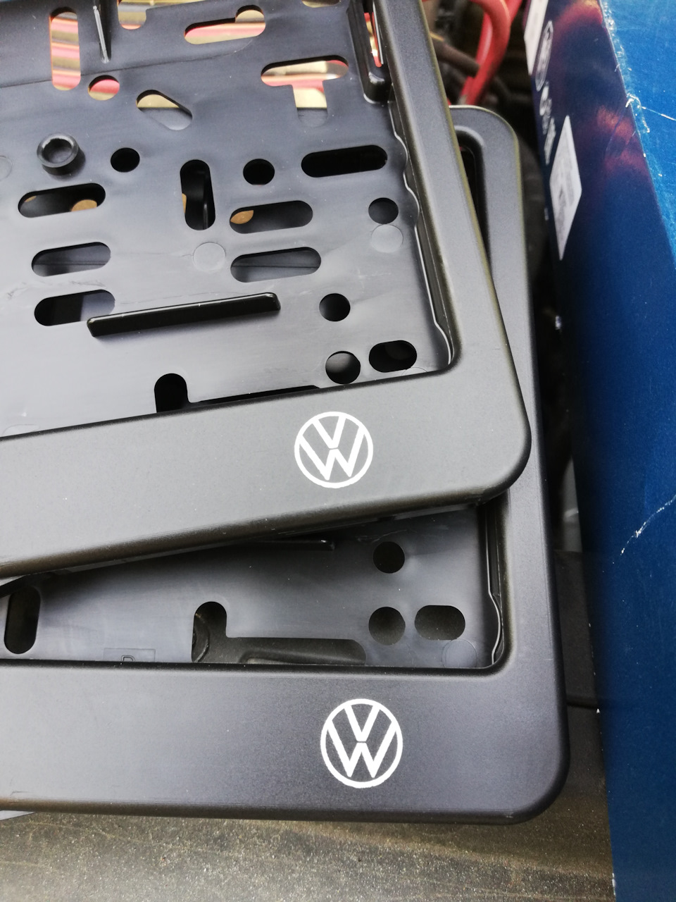 лого уже в новом дизайне. старый нравился больше — Volkswagen Bora (1G)