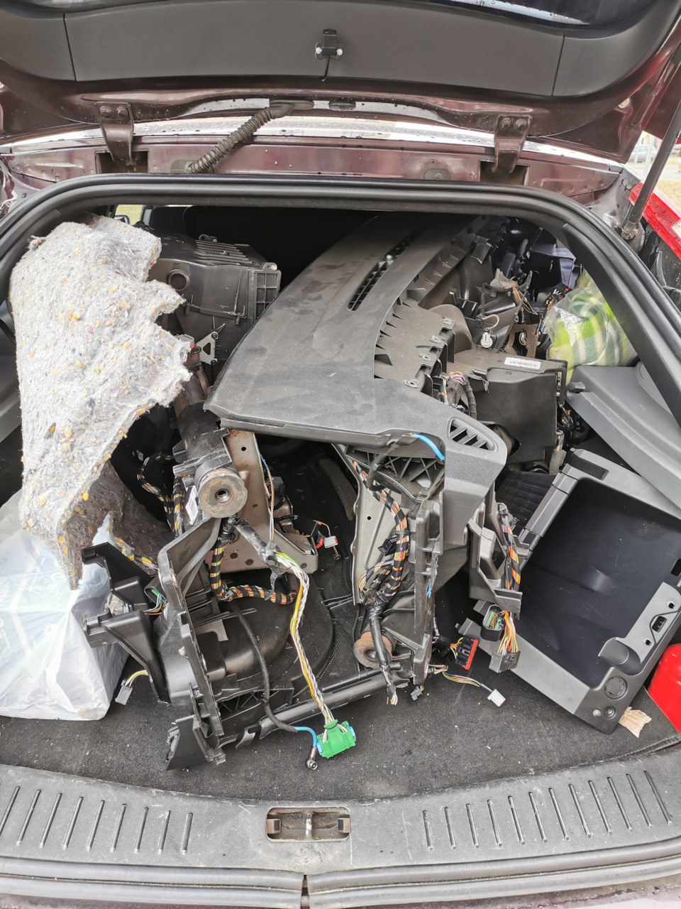 Климат, подушки, топливная ст. — Ford Focus Hatchback II, 1,6 л, 2009 ...