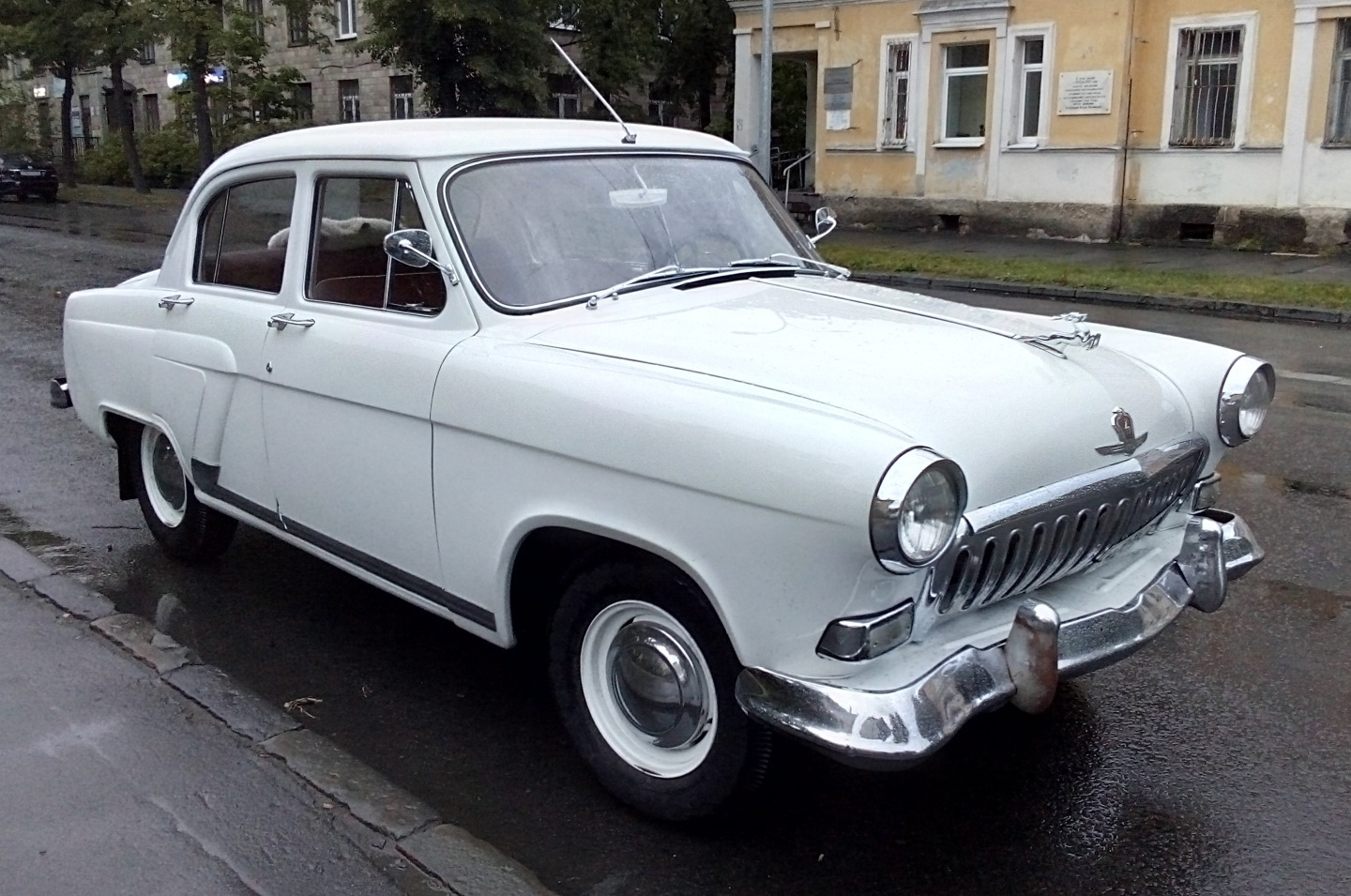 Легковушка 6 букв. Машина 1962 года. Легковушки СССР. Первая легковушка в СССР.