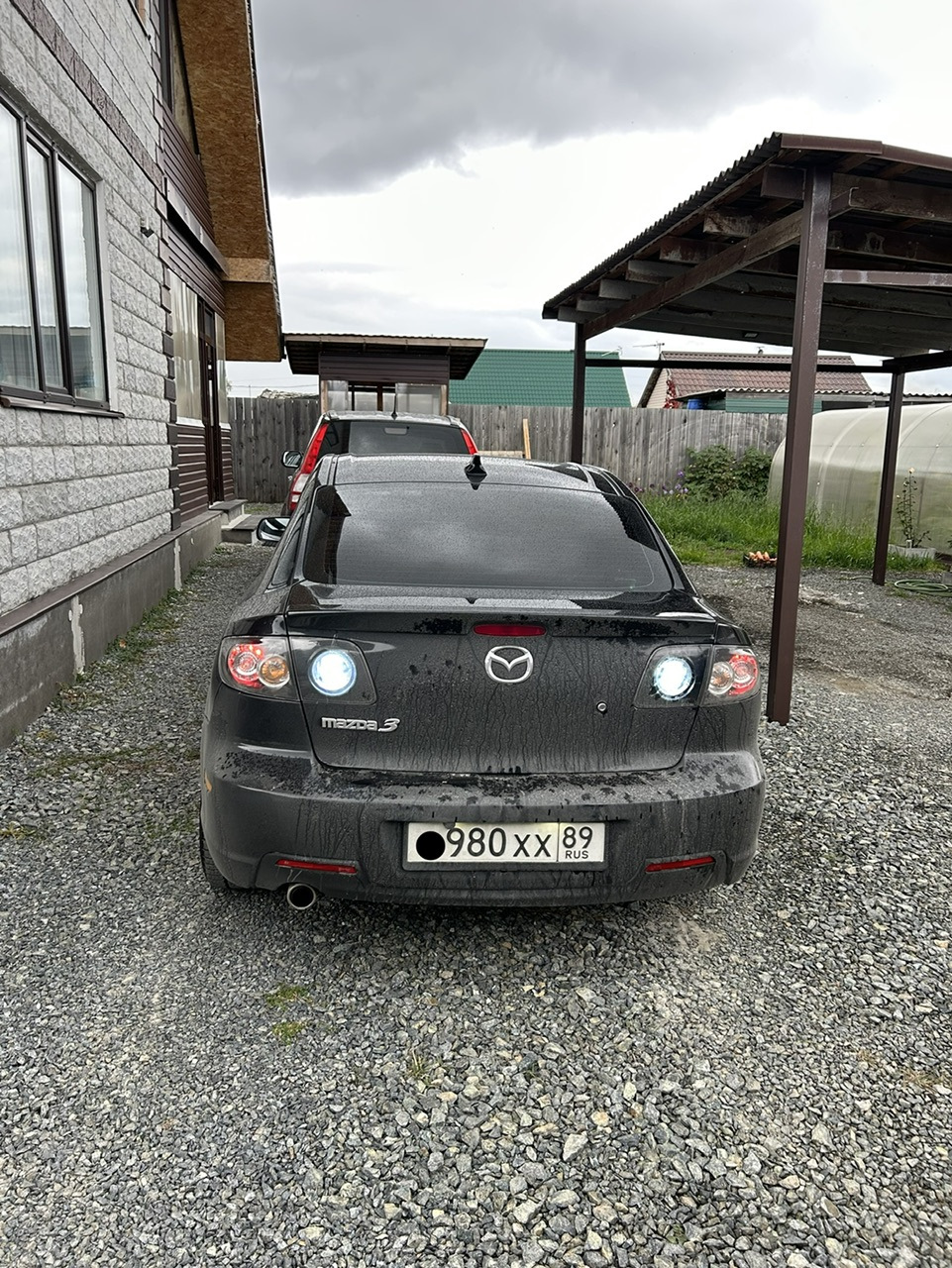 Двойной задний ход и красный стоп-сигнал — Mazda 3 (1G) BK, 2,5 л, 2008 ...