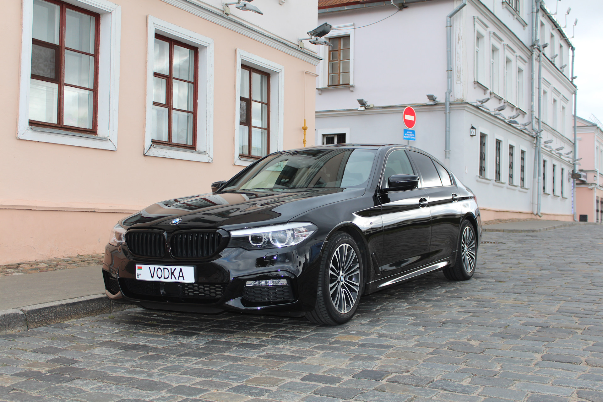 Black 30. BMW g30 Black Edition. BMW 5 g30 Black. BMW 5 g30 черная. BMW g30 Black line.