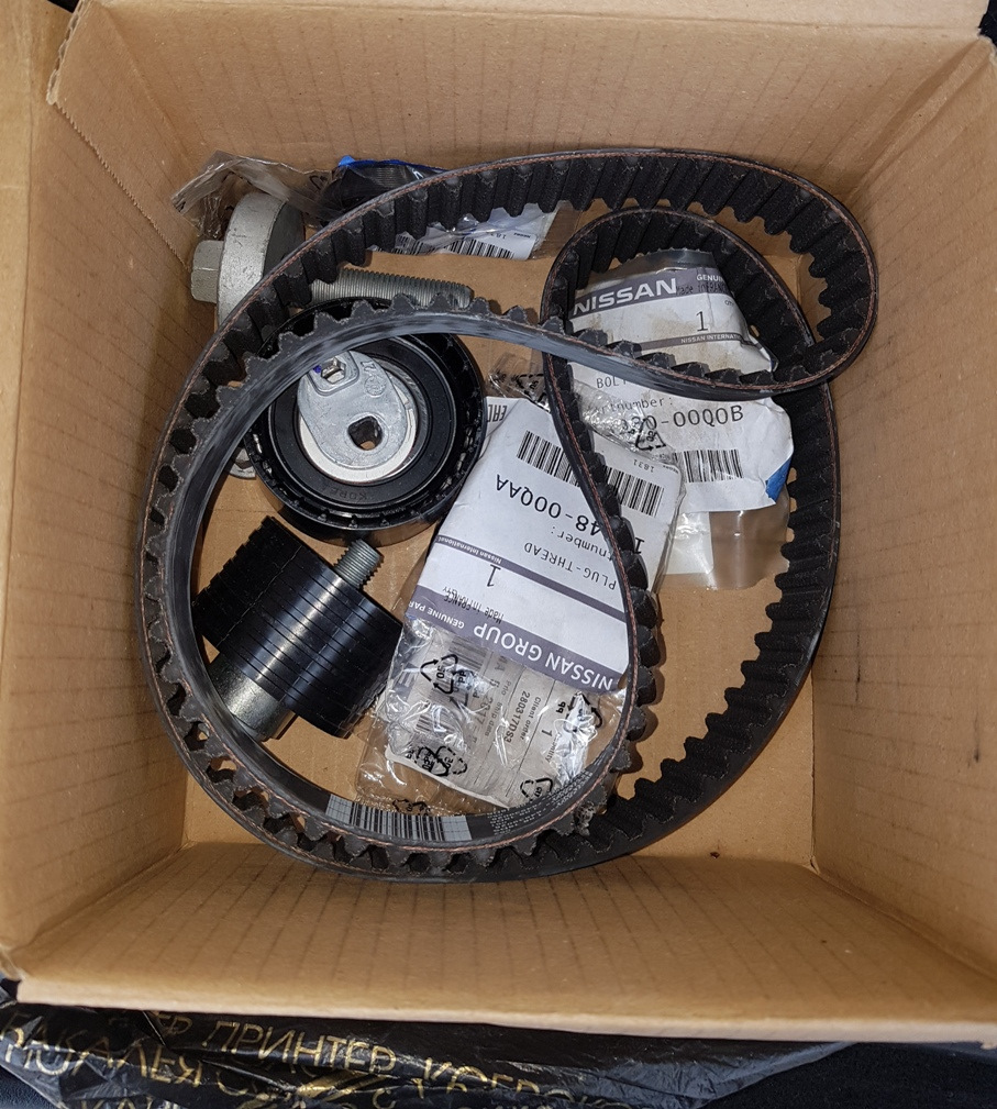 рено дастер в сервисе. расходники дастер. 5 дизель. 0 на подъемнике. передний рычаг рено дастер 4х4.