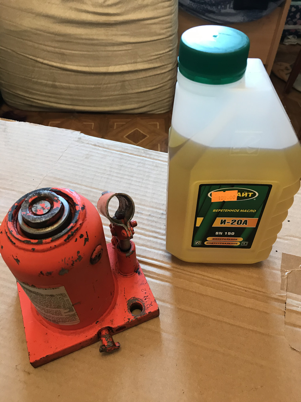 Домкрат для мтз 82. Домкрат гидравлический 2т реечный. Долив гидрожидкости в домкрат aj-3f-390p. Какое масло заливать в домкрат гидравлический бутылочный 5т шааз. Гидравлический домкрат гд1.