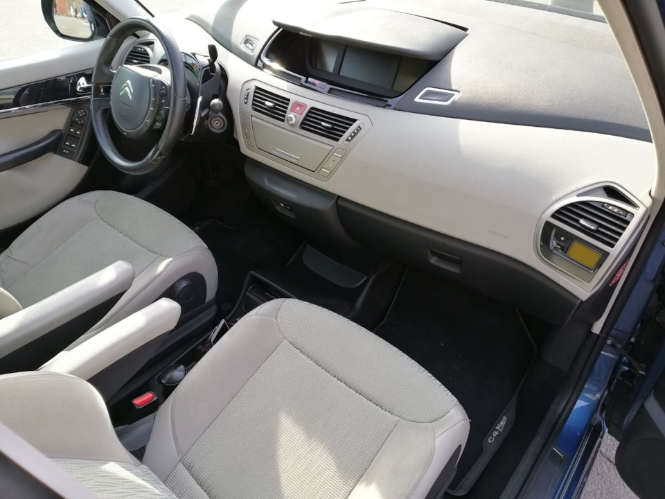 Фото в бортжурнале Citroen Grand C4 Picasso (2G)