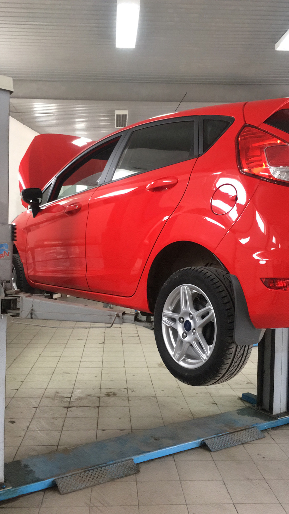 Замена масла на форд фиеста на 31000 — Ford Fiesta (Mk VI), 1,6 л, 2016 ...