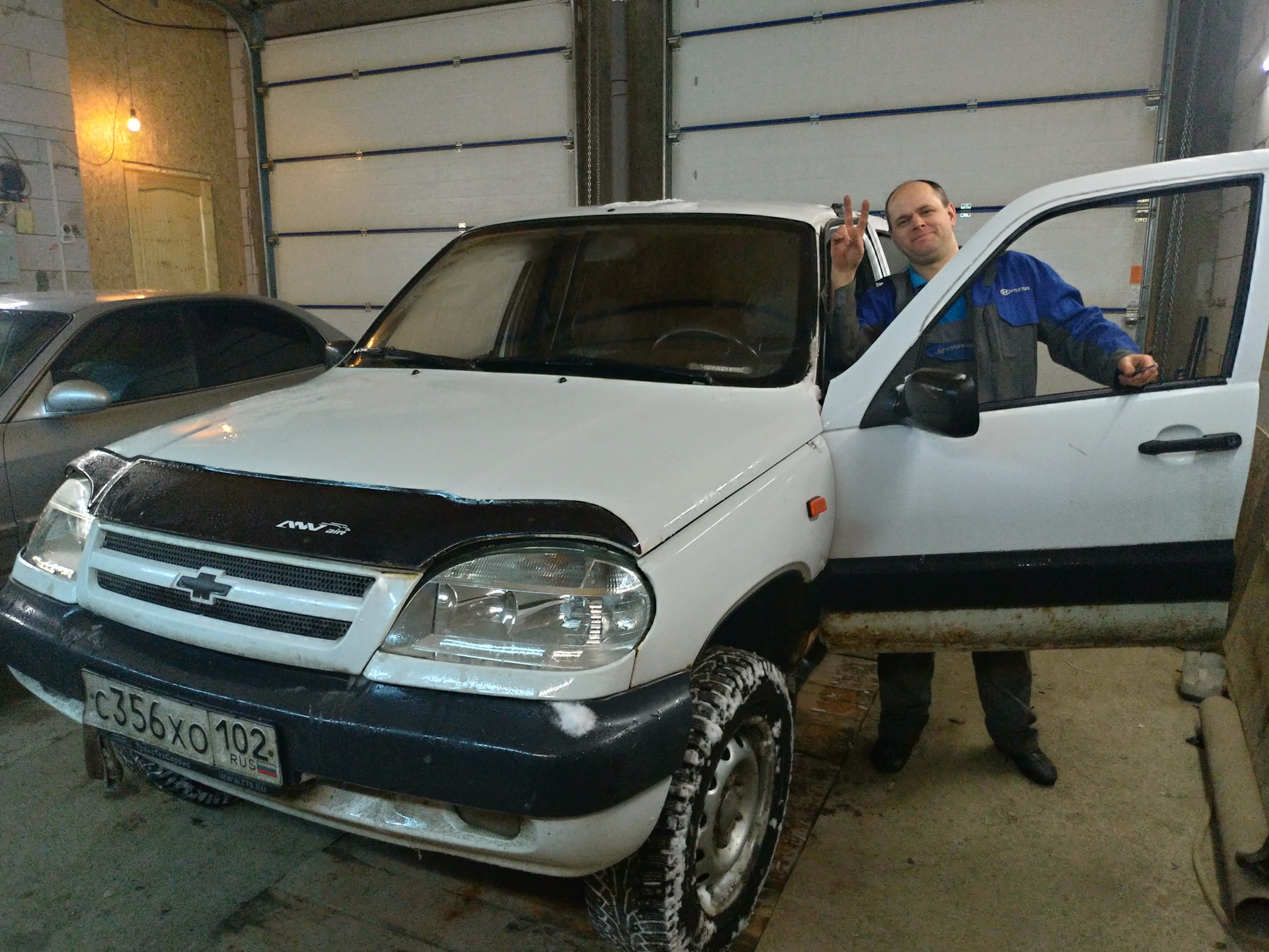 Кто вы? Идите на. я вас не знаю ! — проблемы с замками — Chevrolet Niva,  1,7 л, 2003 года | своими руками | DRIVE2