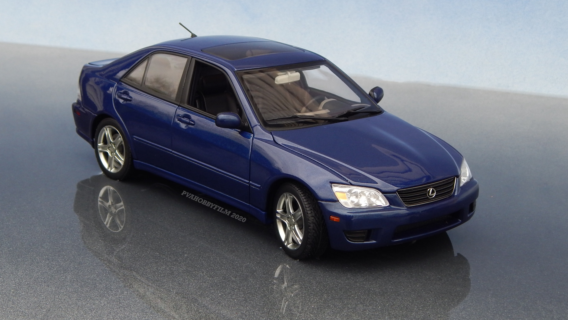 LEXUS IS300 AUTOart ミニカー 1/18 青 LEXUS IS300 AUTOart ミニカー 1/18 青 Auto Art 1:18 LEXUS