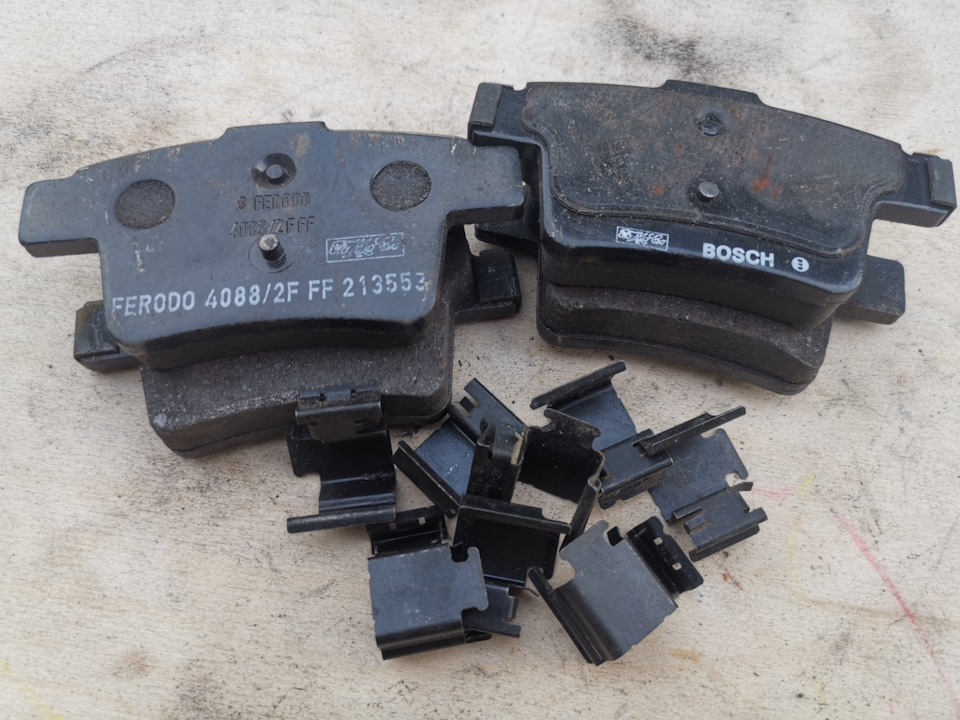 Ford 1756395 колодки тормозные. Тормозные колодки ctr ckb-8. 3. Тормозные колодки мондео 3. Колодки передние мерседес w204.