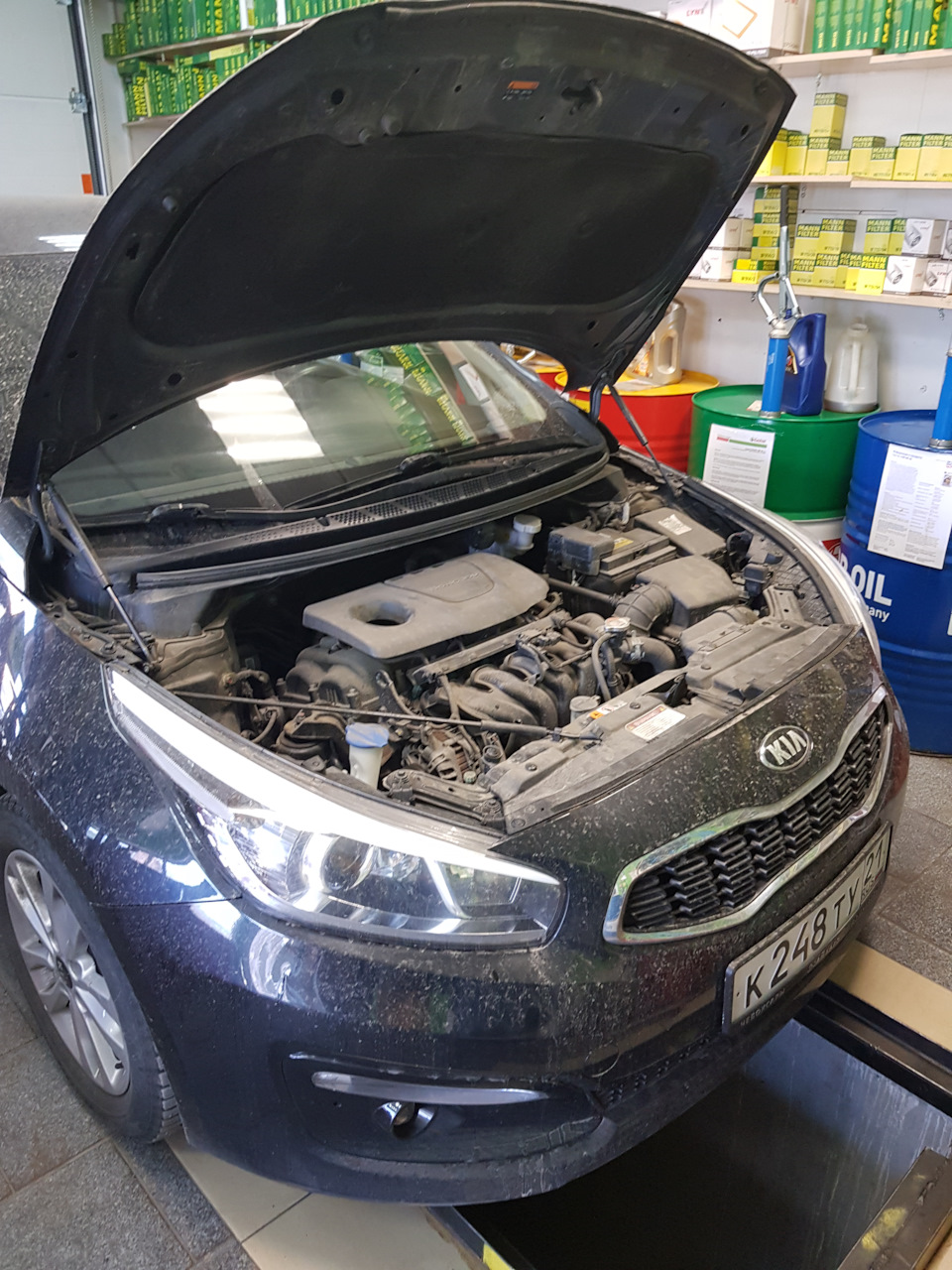 Замена масла в ДВС, а так же передних тормозных колодок. — KIA Ceed (2G ...