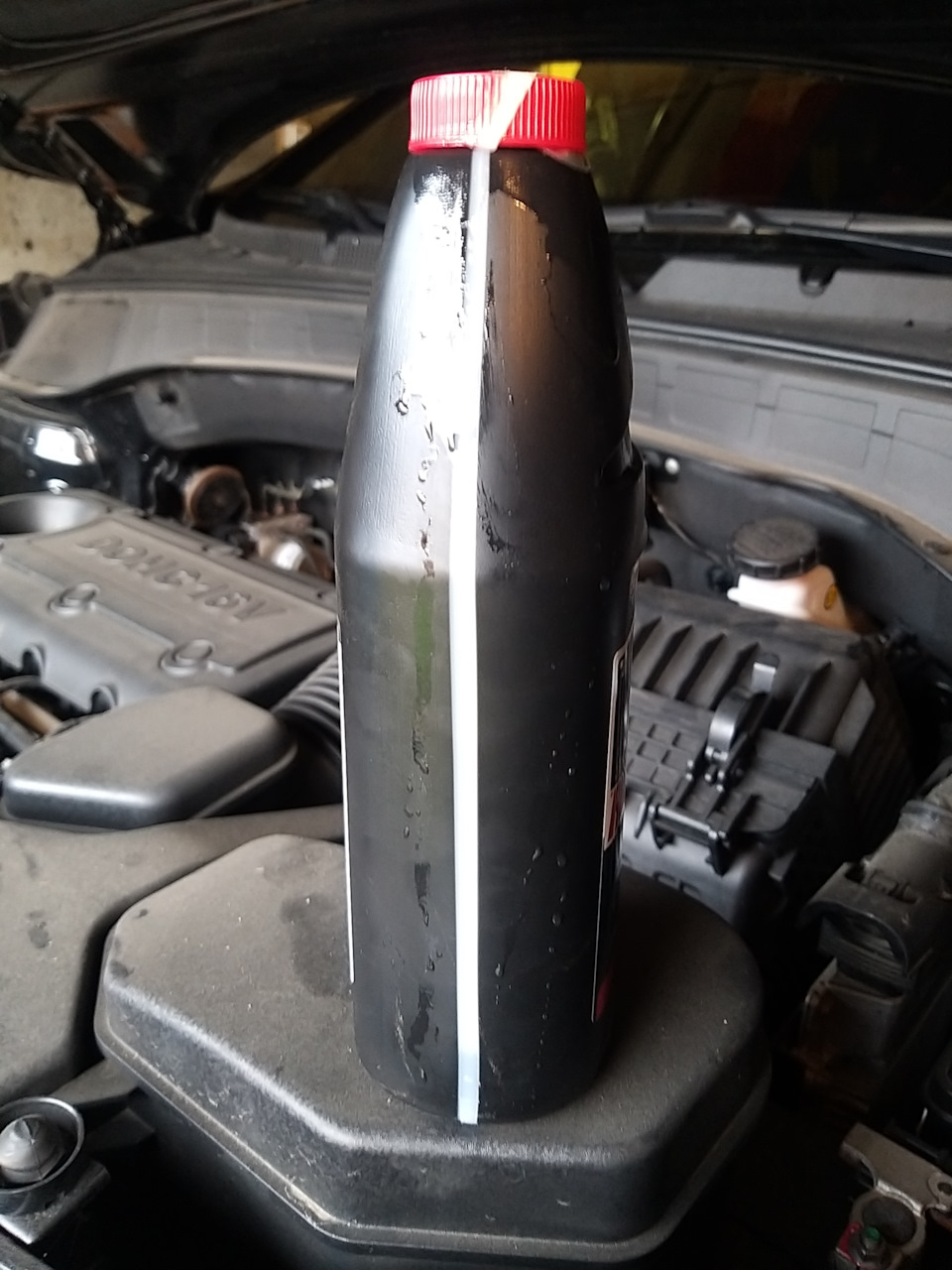 Осталось совсем мало — KIA Sorento (2G). Запчасти на фото: 0025100