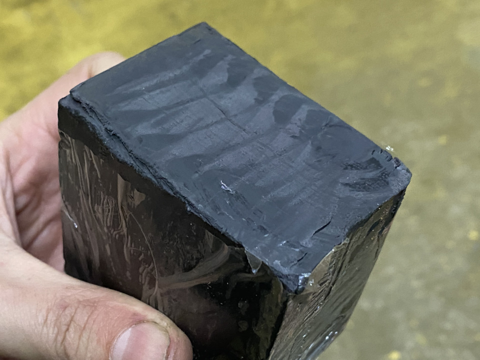 Отрезаю понемного по мере необходимости и использую! — Nissan Cefiro Wagon