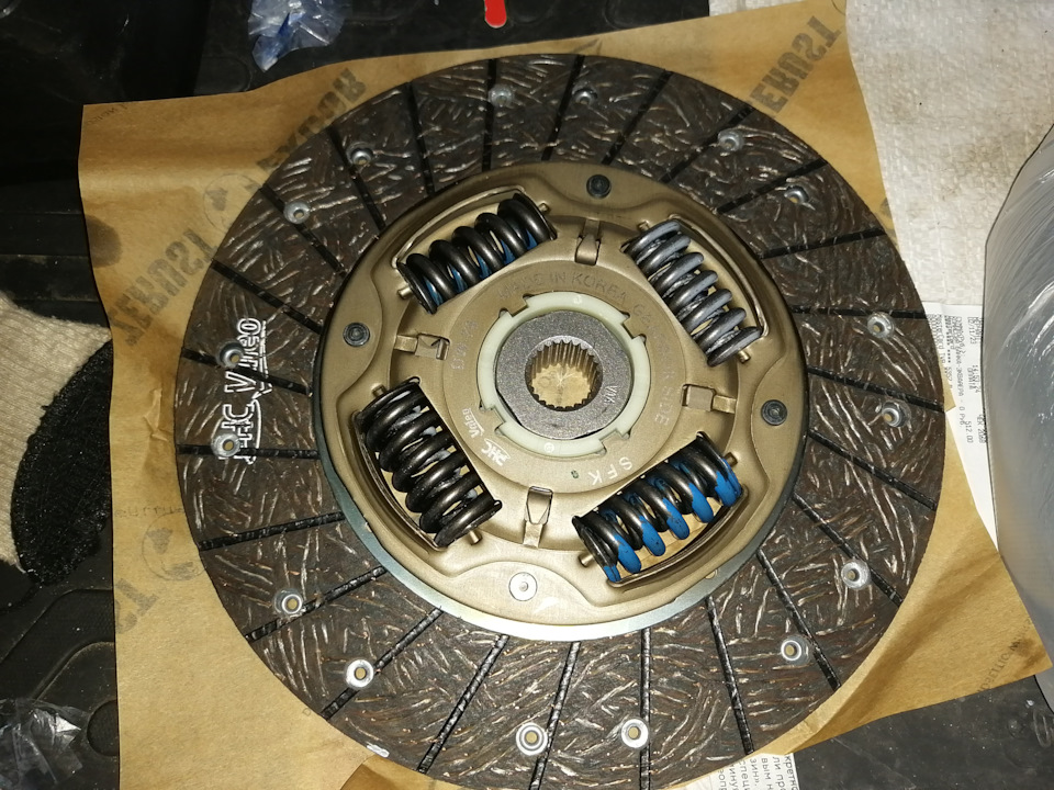 диск SACHS 3000 950 661 — Opel Mokka (1G). Запчасти на фото: 3000950661