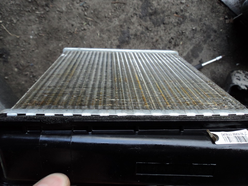 Замена отопление, прошлый радиатор простоял меньше года и потёк, и ...