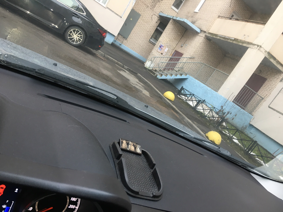 Щетки стеклоочистителя — Mitsubishi Lancer X, 2 л, 2008 года | запчасти ...
