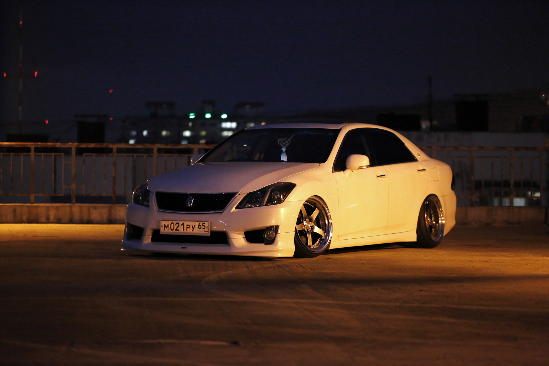 Toyota Crown s200 stance