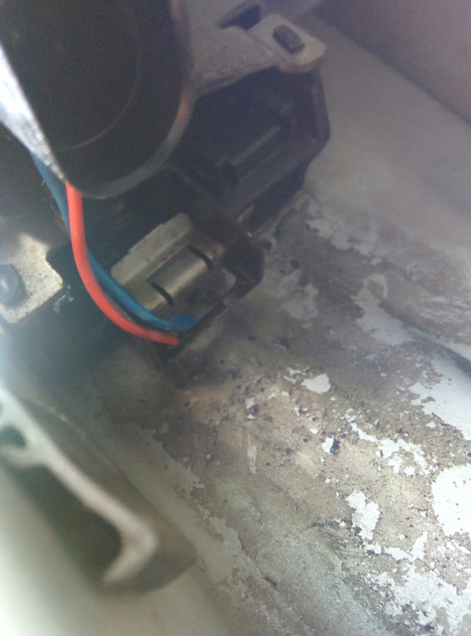 Как лечил Концевики дверей и светомузыку в салоне) — Audi A6 (C5), 2,4 ...