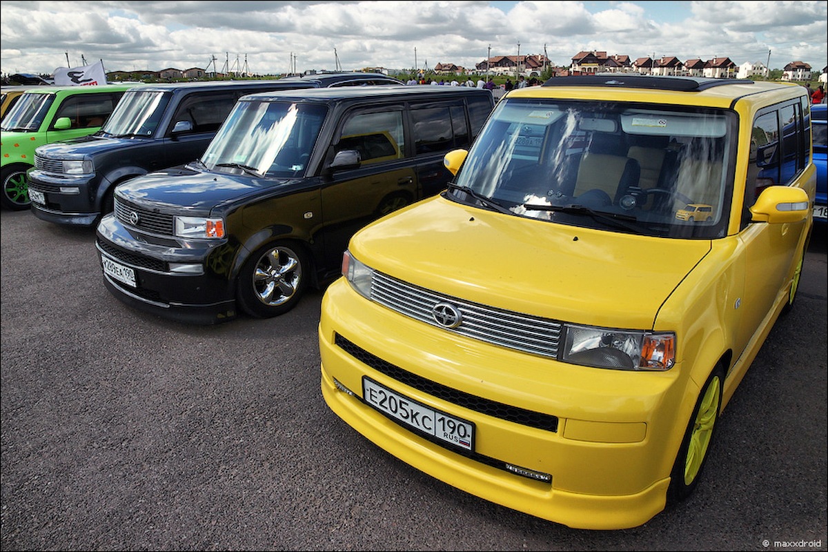 Scion XB 2011