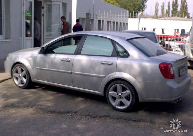 Chevrolet Lacetti на 17 дисках