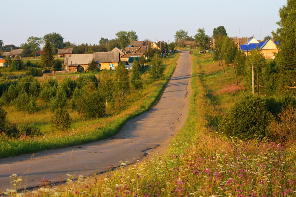 Разные села. Деревня красоты Пермский край. Красивые деревни Пермского края. Красивые деревни Урала. Уральская деревня летом.