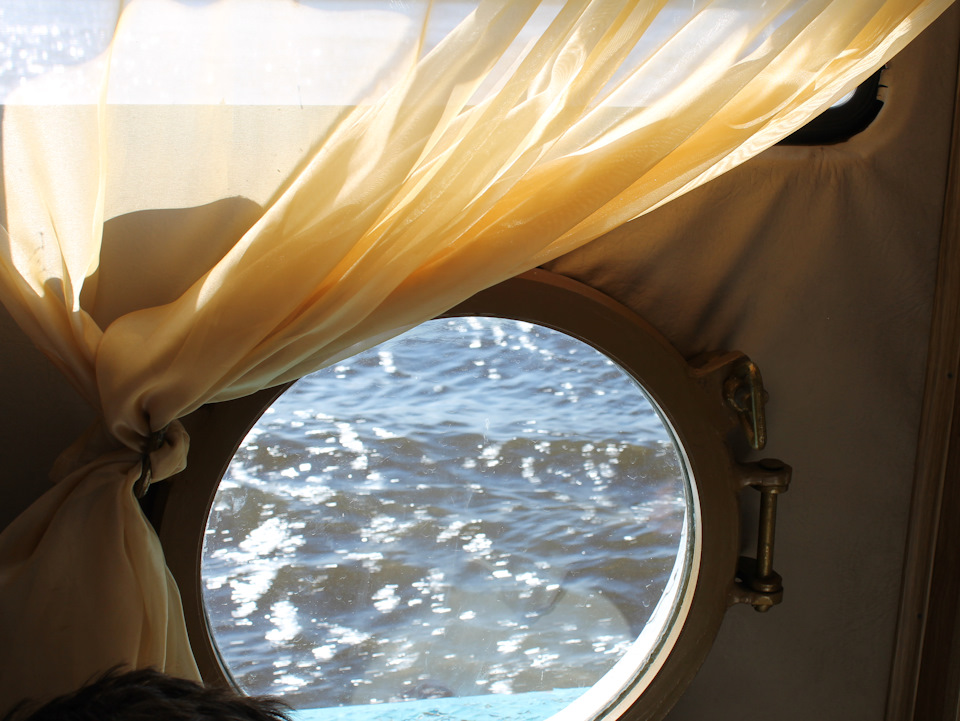 Иллюминатор — Volvo S80 (2G)