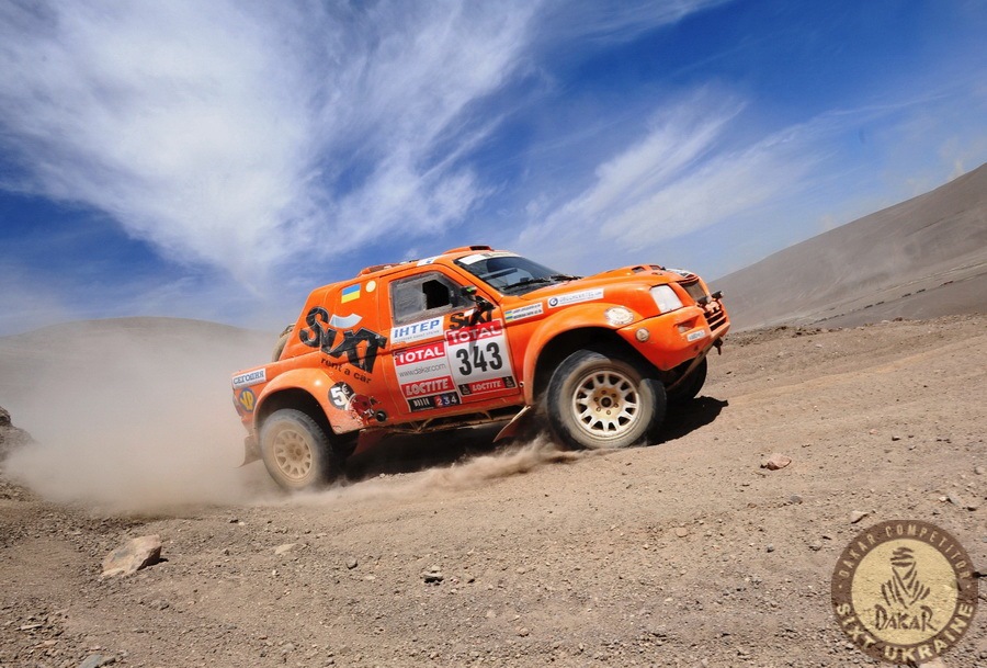 Nissan Dakar 2004