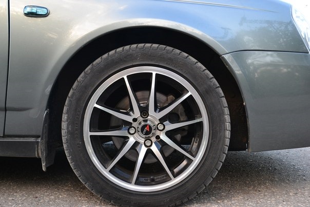 Передние пружины(техноресор) просели по разному ! — Lada Приора седан ...