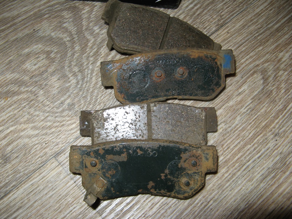 Замена задних торомозных колодок. — Hyundai Elantra (4G), 1,6 л, 2007 ...