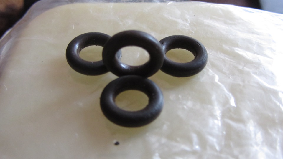 Уплотнительные кольца форсунок xc90 дизель. 2 бензин кольца форсунок. Opel, corsa 2008 уплотнительные кольца форсунок. Уплотнительные кольца дизельных форсунок. Пламя гасящие кольца форсунок delica.